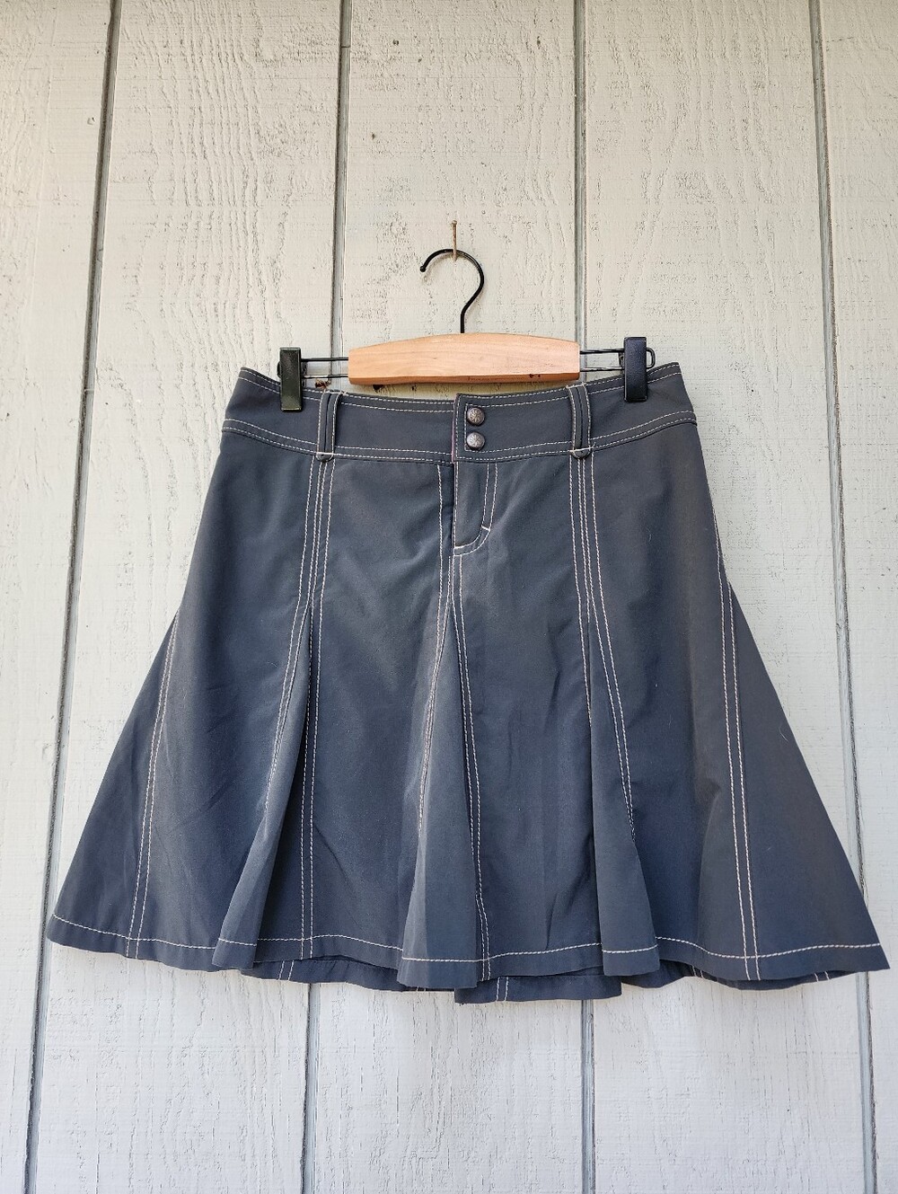 Athleta Dark Gray Pleated Skort with White Stitching